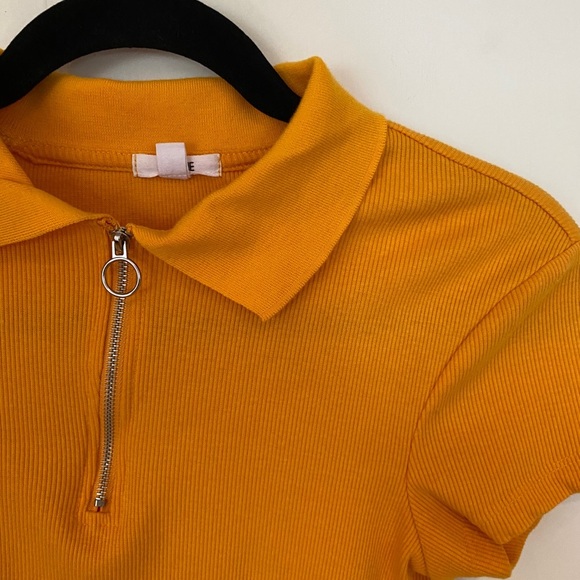Ardene Yellow T-Shirt with Collar and Front Zip - Picture 5 of 7